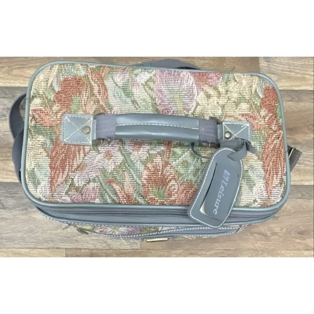 2 VINTAGE EUC LEISURE LUGGAGE BLUE TAPESTRY CARRYON BAG